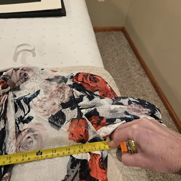 Gracia Floral Outfit Puff Sleeve Blouse & Skirt - Red, Black, White - Picture 9 of 16